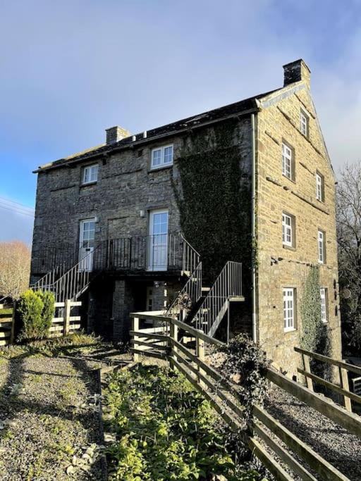 The Granary, Old Corn Mill, Yorkshire Dales Apartment West Burton Exterior foto